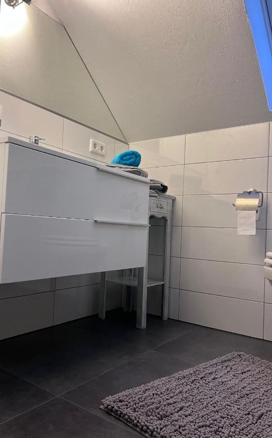 Willkommen Zuhause - Traumhafte, Zentrale Ferienwohnung In Kurstadt Бад-Эйнхаузен Экстерьер фото